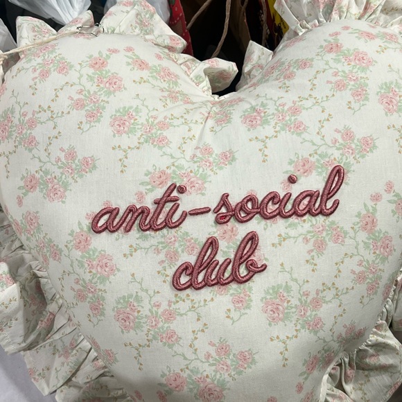 Heart-Shaped Floral Pillow with Ruffles Embroidered Anti-social Club - Picture 3 of 4